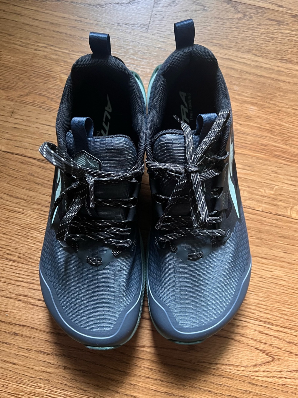 Altra Women’s Lone Peak 7 - Dark Blue with light Blue Accents - Picture 4 of 5